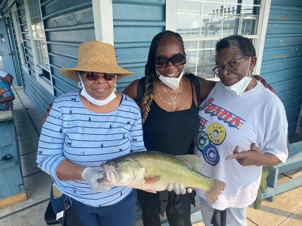 Family Fishing on Lake Ray Hubbard